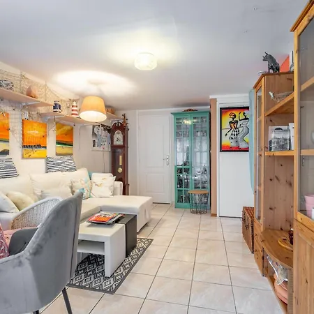 Le Grand Lapin Blanc * פלורי