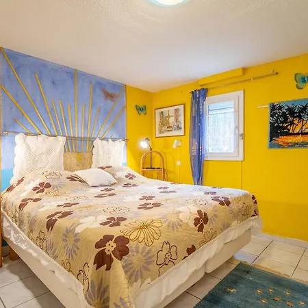 Le Grand Lapin Blanc Apartment *
