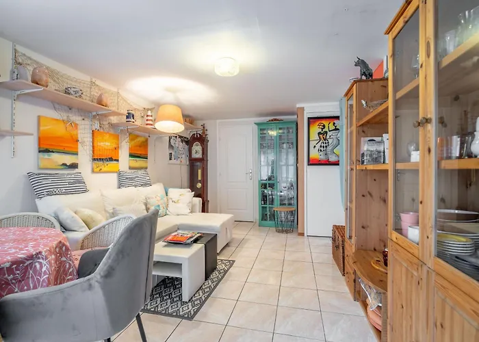 Le Grand Lapin Blanc * Fleury (Aude)